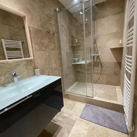 Plaisir Cotier Coeur De T3, Clim, 50m Apartment